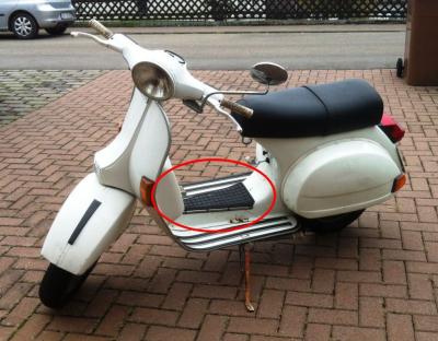 Satz selbstklebende Stoßstangenstreifen aus weißem Gummi VESPA 80