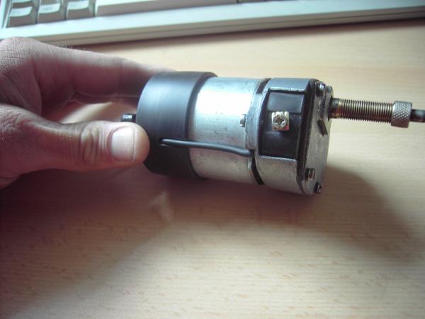 post-23297-1276676134,3_thumb.jpg