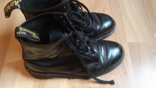 56c4b2e7cbfeb_docmartens002.thumb.jpg.9b