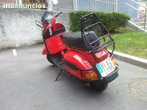 Motovespa_T5_Sissybar_2.jpg