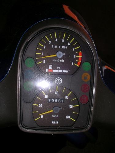 Tacho.jpg