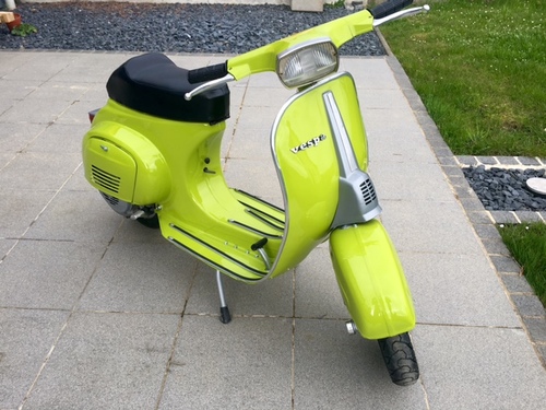 vespa lime.jpg