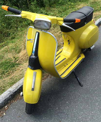 Vespa-50n-giallo-cromo-933.jpg