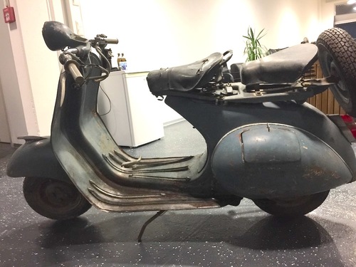 ClassicMoto24.de Vespa 150 1956 VL2T Struzzo 9.jpg