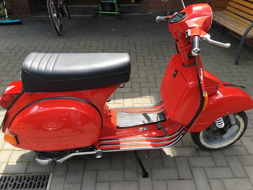 Vespa_Seite_rechts.jpg