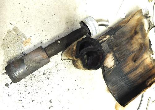 Aprilia MPB1 Schalldämpfer Dämmmatte und dick Stahlwolle hinten dünn und Matte verbrannt.jpg