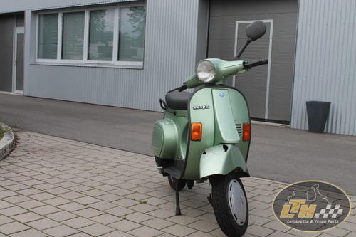 piaggio-vespa-pk50xl2~2.jpg