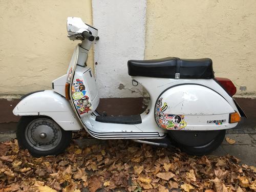 Vespa PX150E Arcobaleno, BJ85, Olack weiss, Stickergebombt  Galerie Vespa PX, Cosa, Rally 