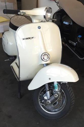 Vespa1.JPG