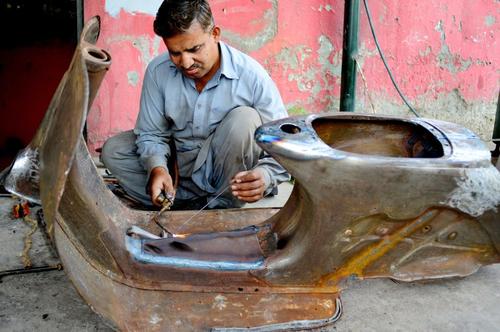 Pakistanische-Handwerkskunst.thumb.jpg.0777070e904f158b7398a9cb1c3318f9.jpg