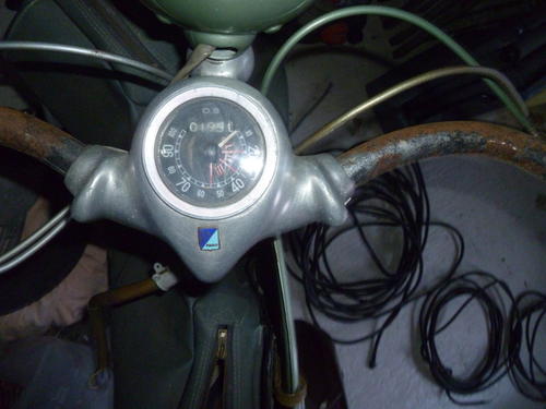 Tachohalter_Piaggio.thumb.jpg.d164b7e44ec4a3c51484c17e6a7a7401.jpg