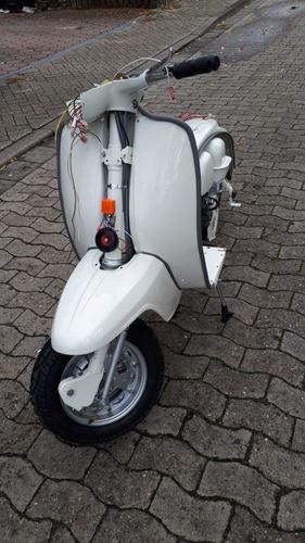 Lambretta-legshield-mudguard-fitted.jpg