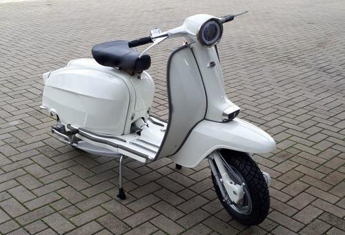 Lambretta_SX200_L90e.jpg