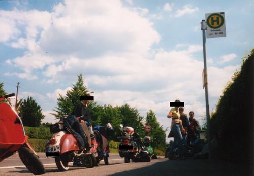 Scooterrun_Aachen_1996_017.thumb.jpg.479c191559746edff1d2247317b25d5b.jpg