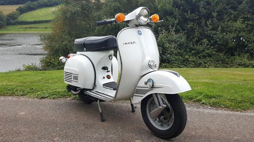 Vespa-Rally-200-US-Spec.jpg.cffff7265f43f1d665474af00e7d932b.thumb.jpg.ce5bddd929aab7602d6cfa70b7560ddc.jpg