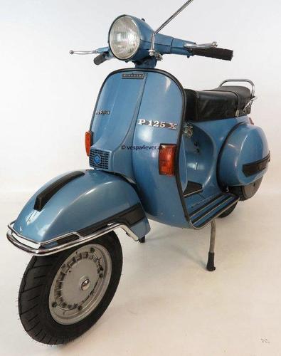 Vespa-PX125E-Azzurro-Metallizzato-Fjord-7004M-Bild_2.jpg