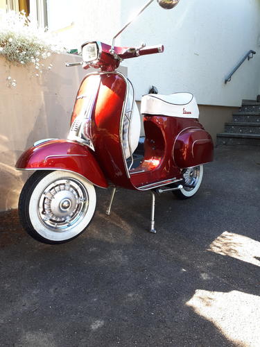 152452289_Vespa50Special.1.jpg