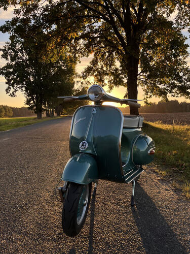 Vespa_T4_sundowner.thumb.jpg.afdae0dc33f3fd6a290c93823d113049.jpg