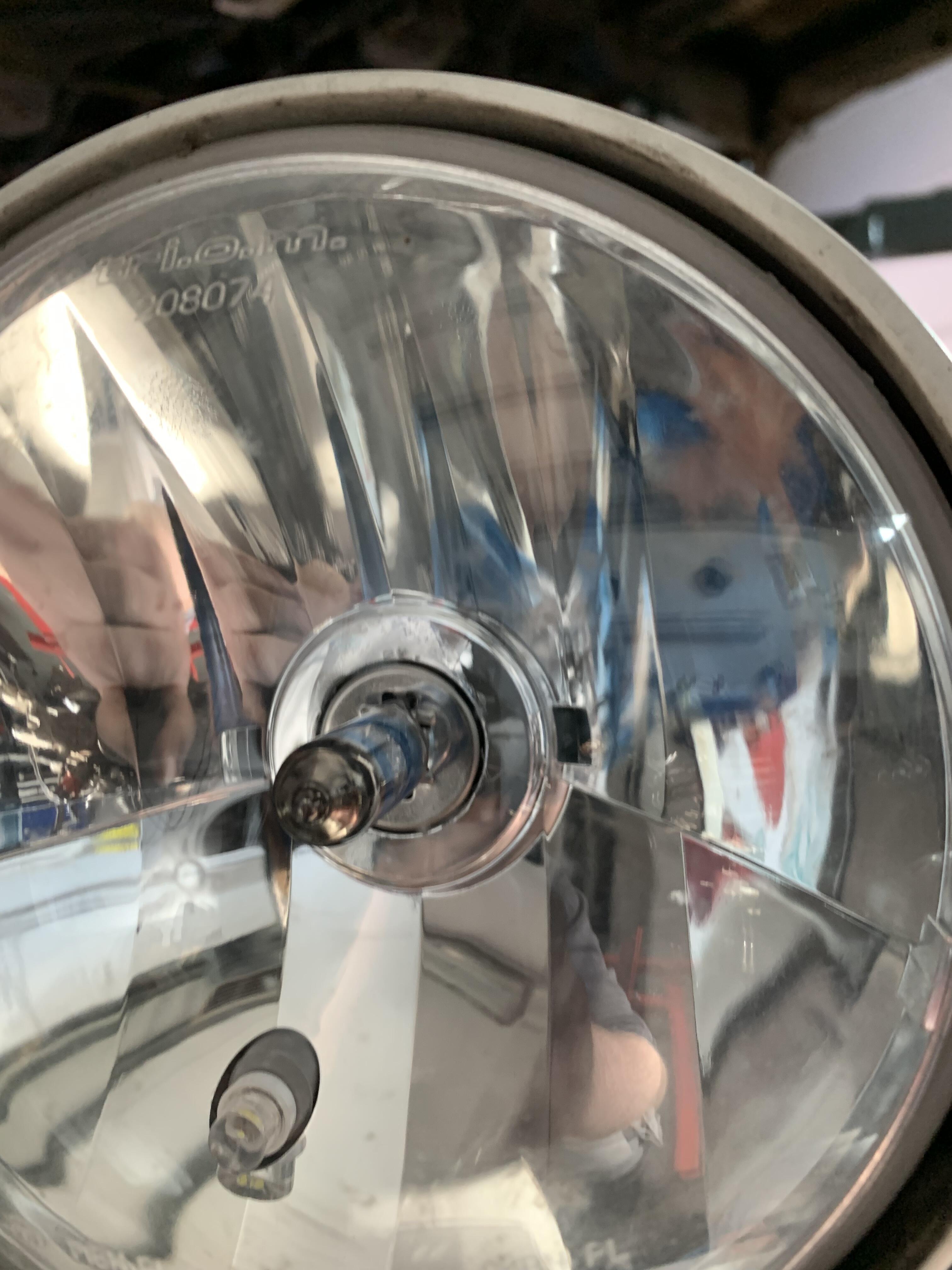 PX und LED, angeblich +230% Licht für 70€: OSRAM Night Breaker LED H4  Scheinwerferlampe StVZO-Konform Nachrüstlampe - Seite 3 - Vespa PX, T5,  Cosa etc. - GSF - Das Vespa Lambretta Forum