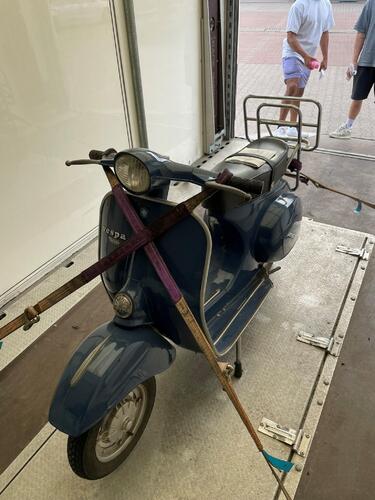 Vespa2.thumb.jpg.7143a13a4a5fd1560144829440df9f1c.jpg