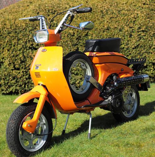 LambrettaLuna2.JPG