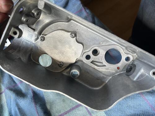 vespa vergaser wanne stilllegung ölpumpe - 2 verschlussblech.jpg