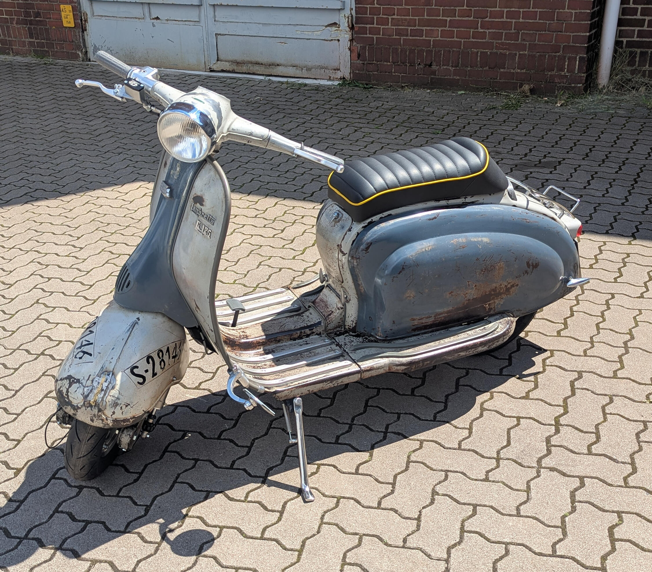 LI 125 Serie 2 Spanisch