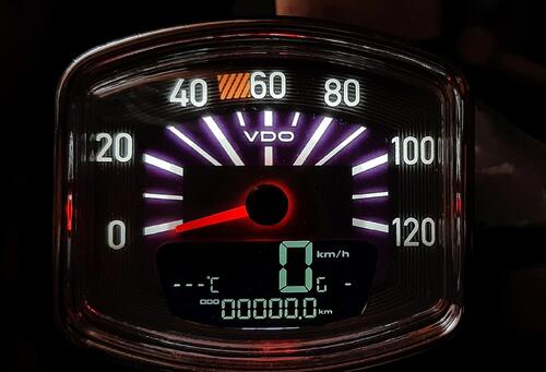 Vespa_T4-VDO-Tacho-DE-v2.0-custom_02.jpg