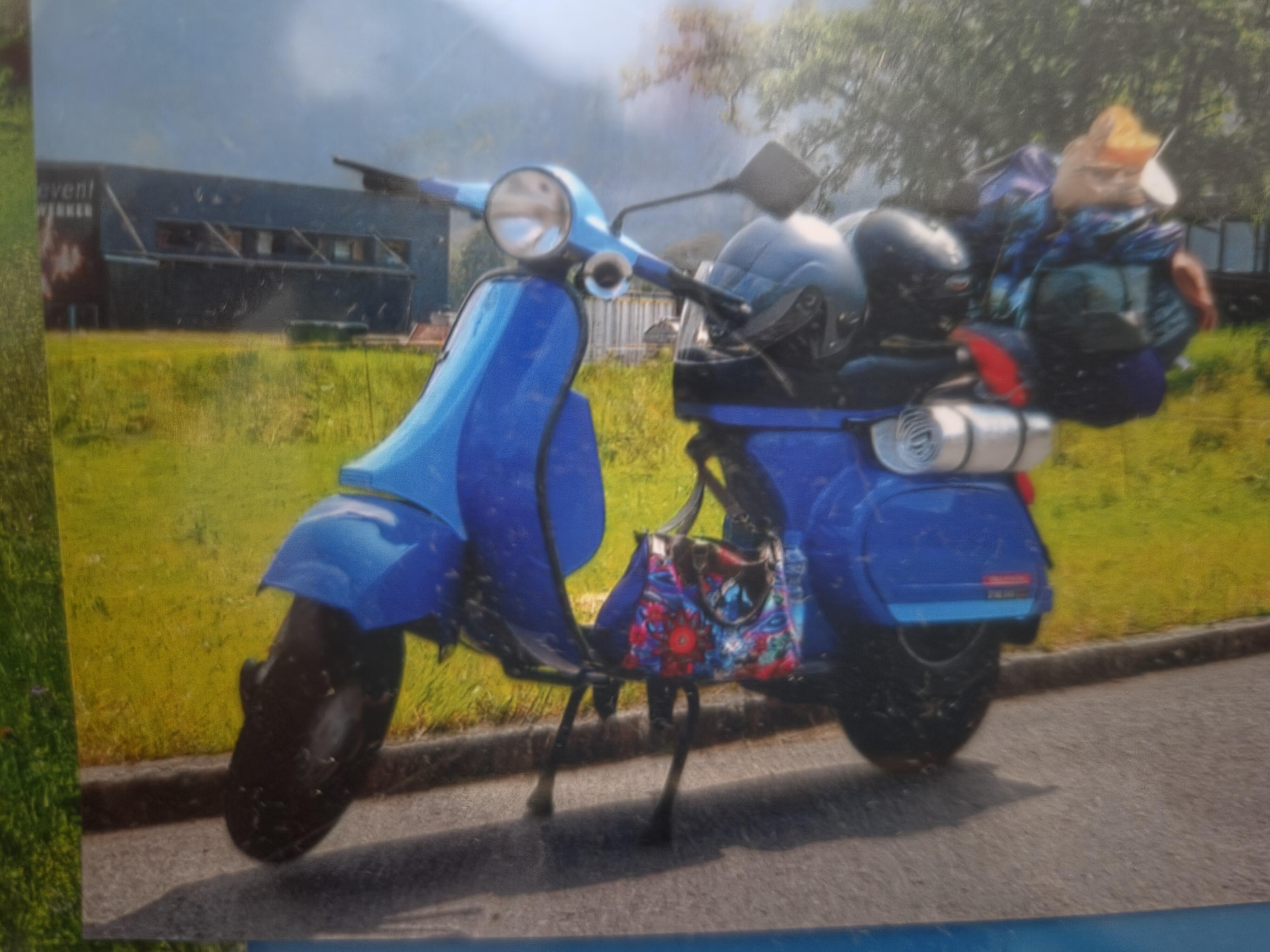 Suche meine Pk 50 Sparmodell Blau / Hellblau. Verkauft 2014.