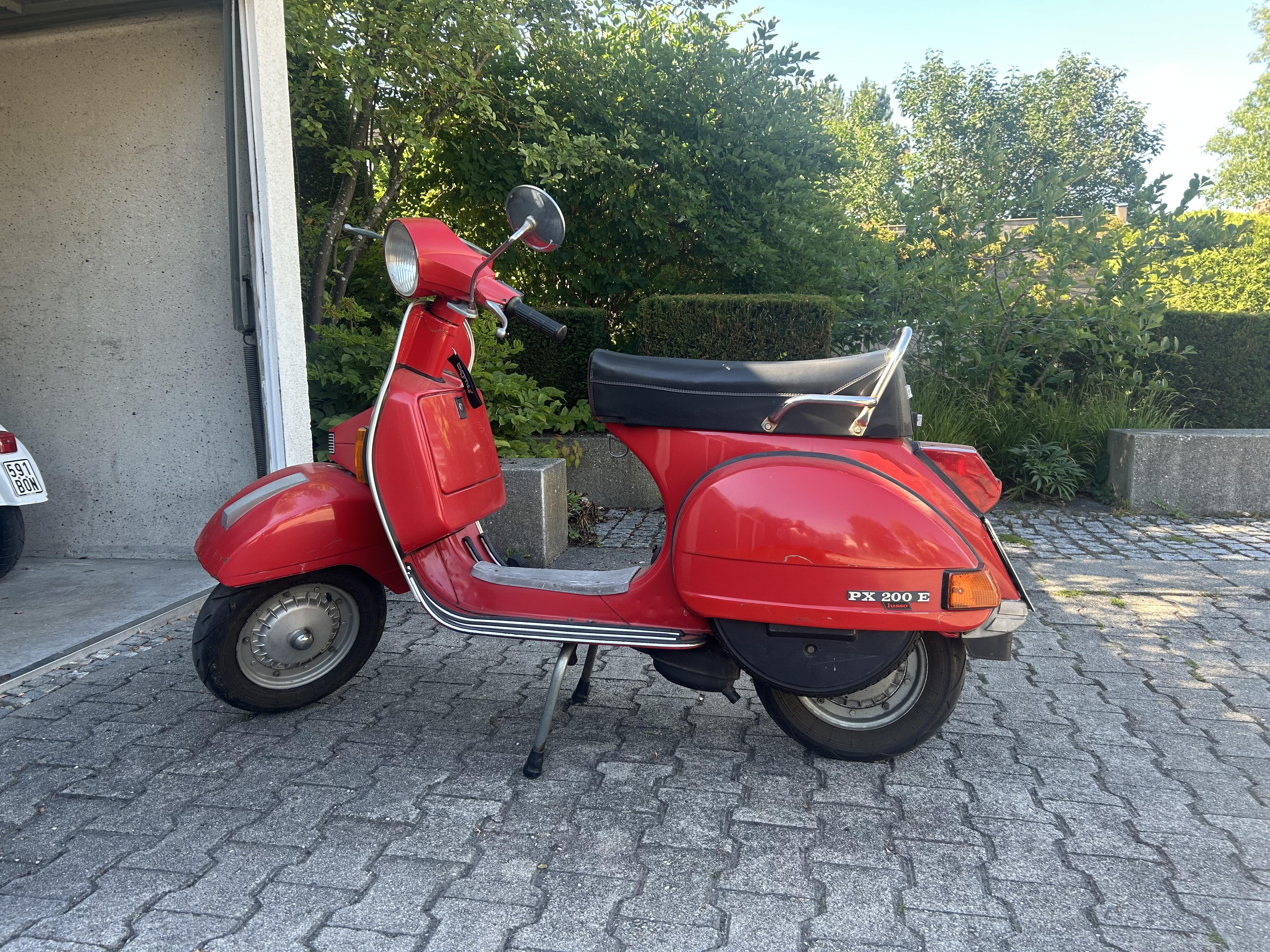 Tausche 200 PX Lusso gegen Vespa 150 Sprint